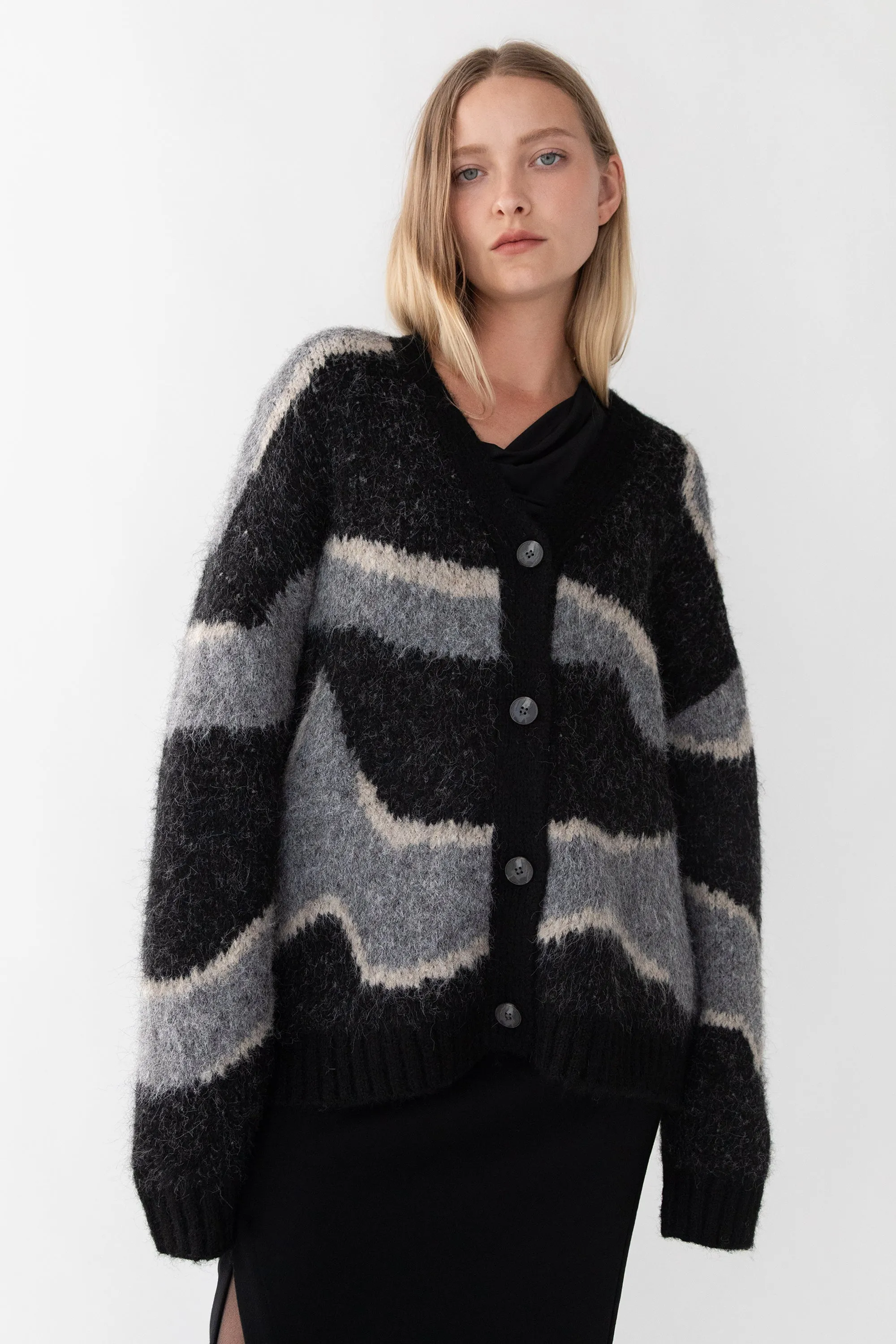 INTARSIA KNIT CARDIGAN