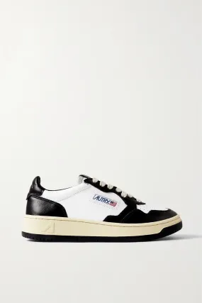 MEDALIST LOW LEATHER SNEAKER